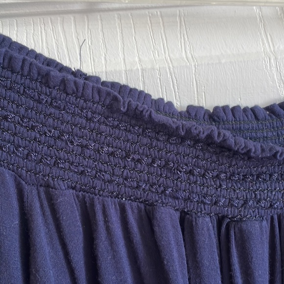 South Moon Under. Abbeline. Off the shoulder. Navy blue top  by - Picture 3 of 5